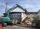 長期占用新營交流道口違章建築 市府強制拆除